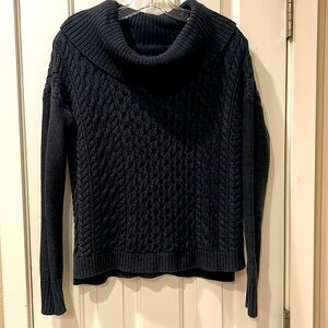 American Eagle Outfitters | Women’s Gray patterned sweater, size s